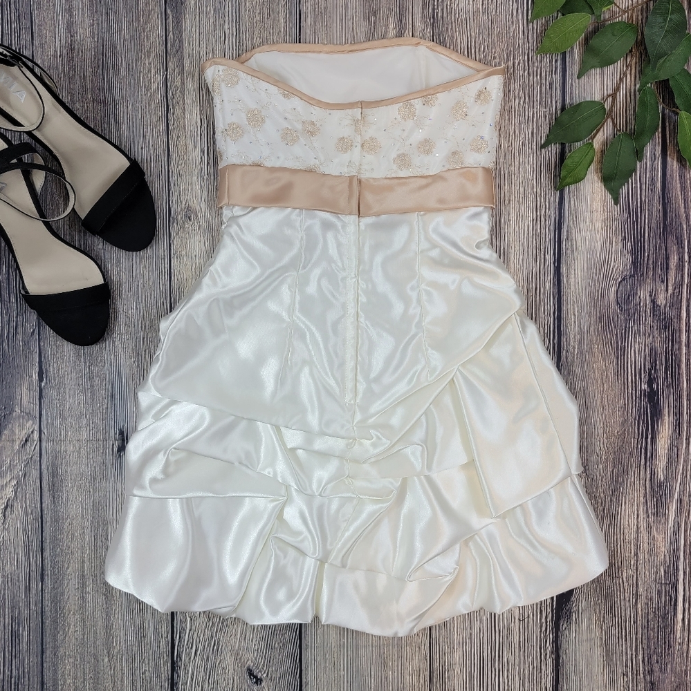Jessica McClintock for Gunne Sax Floral Embroidered Bejeweled Satin Dress - Picture 5 of 11